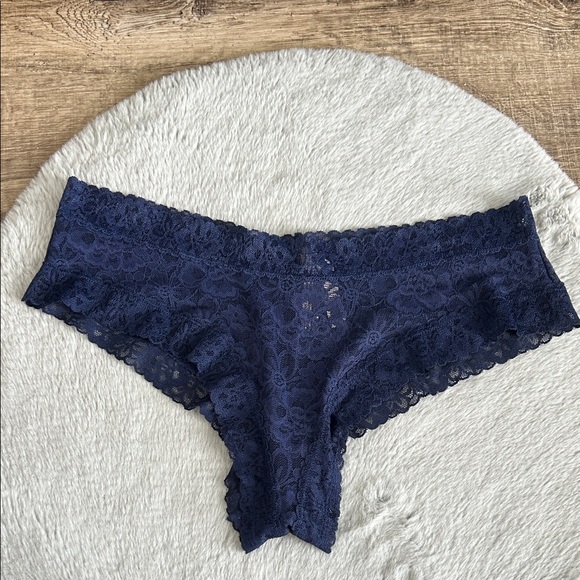 Victoria's Secret Lace Cheeky Panty XL - Picture 1 of 5